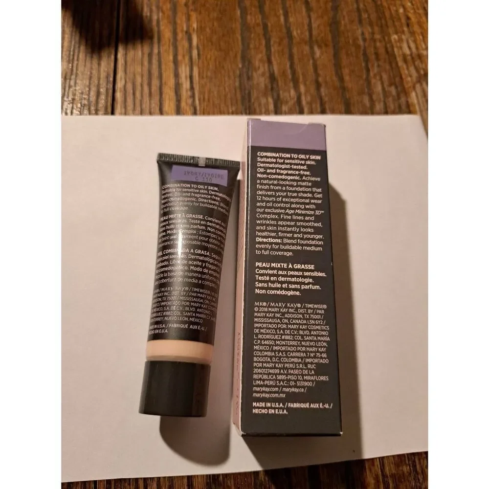 Mary Kay TimeWise Matte 3D Foundation Ivory C10 New in Box